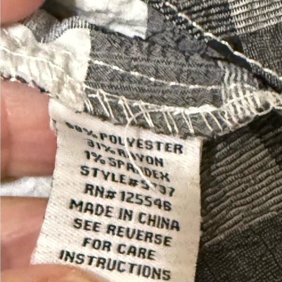 Habitat Black and White Boxy 3/4 Sleeve Top - Picture 7 of 8